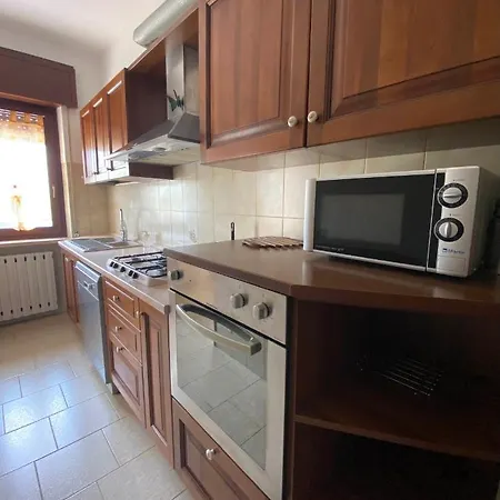 La Dimora Dell'artista ゲストハウス サン・ゼーノ・ディ・モンターニャ