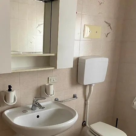 La Dimora Dell'artista ゲストハウス サン・ゼーノ・ディ・モンターニャ