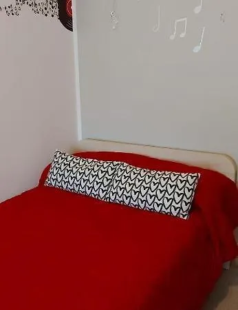 ゲストハウス La Dimora Dell'artista サン・ゼーノ・ディ・モンターニャ